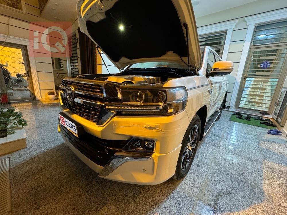 تويوتا لاندكروزر